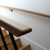 Oak handrail end